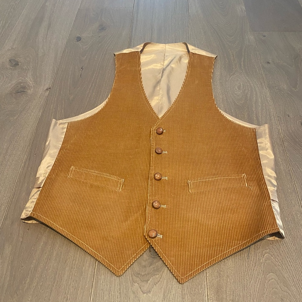 Vintage corduroy vest, saddle tan with satin interior measures size M